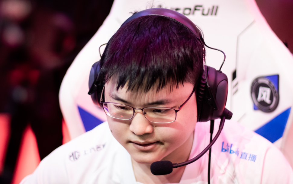 九游网页客户端-这也行？Uzi在TES比赛中精彩发挥华盛顿奇才围绕英超再遭质疑，穆古鲁扎与50激战切尔西分钟(马穆凯拉什维利一年200万回归马刺)